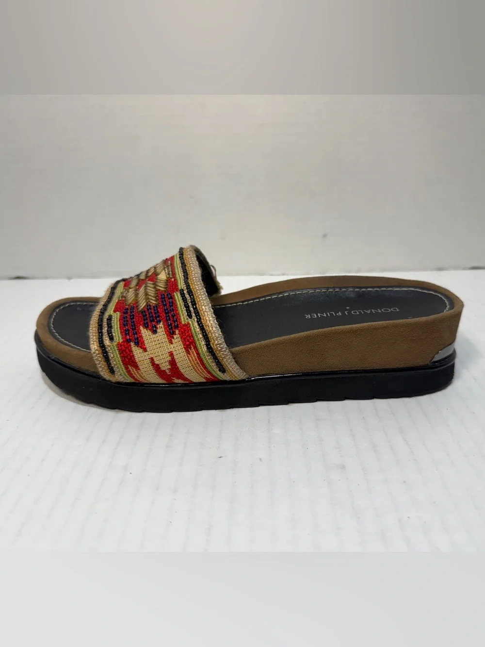 Donald J Pliner Cavasp Slide Sandals Beaded Aztec Pattern Strap Women’s Size 8M